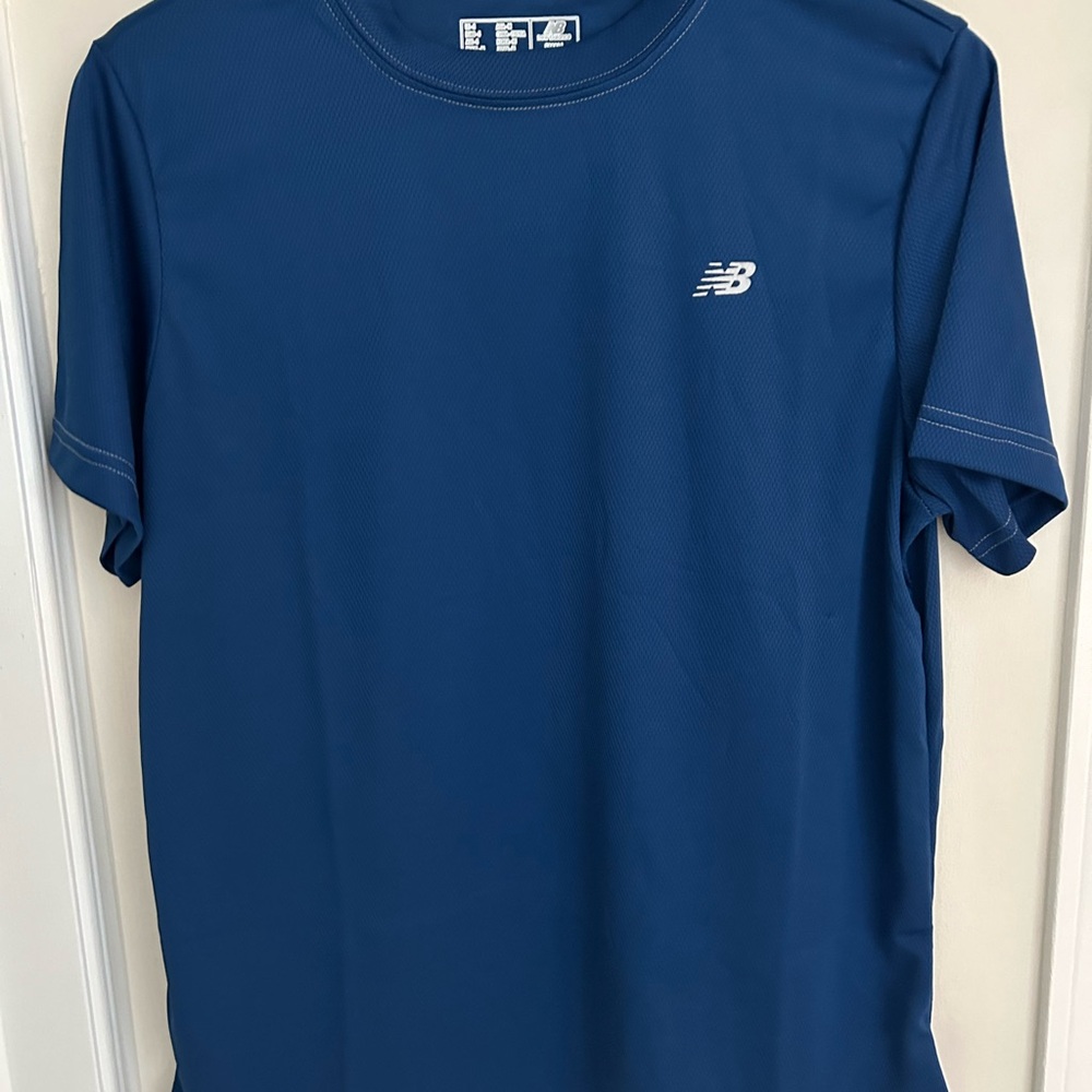 NWOT NB New Balance Men's Blue T-Shirt